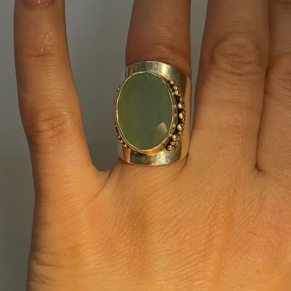 Vintage FNA sterling silver 925 heavy silver ring with milky blueish stone - Picture 4 of 16